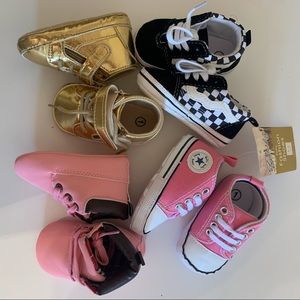 Infant baby sneakers size 1